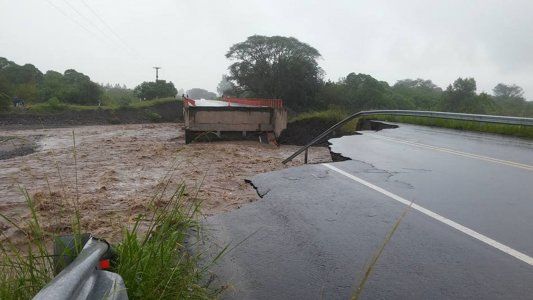 En Tucumán ya se cayeron 12 puentes inaugurados durante el kirchnerismo