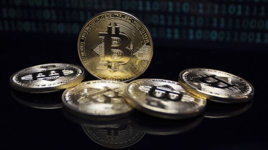 Criptomonedas: el precio de Bitcoin remontó para cerrar la semana con optimismo