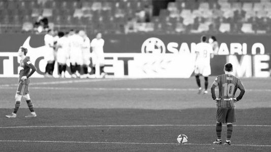 Sevilla le dio dos golpes al Barcelona de Messi y tiene un pie en la final de la Copa del Rey