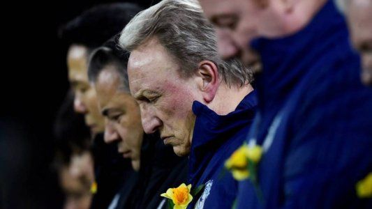 En el funeral de Sala, el entrenador del Cardiff reveló qué fue lo último que le dijo el jugador antes del accidente