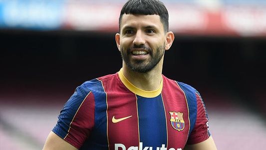 Está intacto: el Kun Agüero volvió a jugar al fútbol