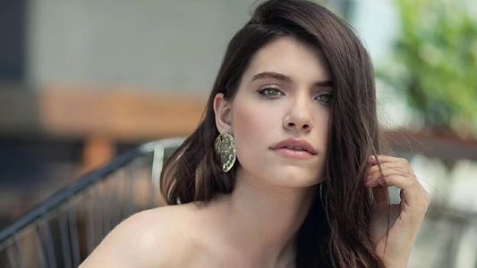 El topless de Eva De Dominici para una campaña