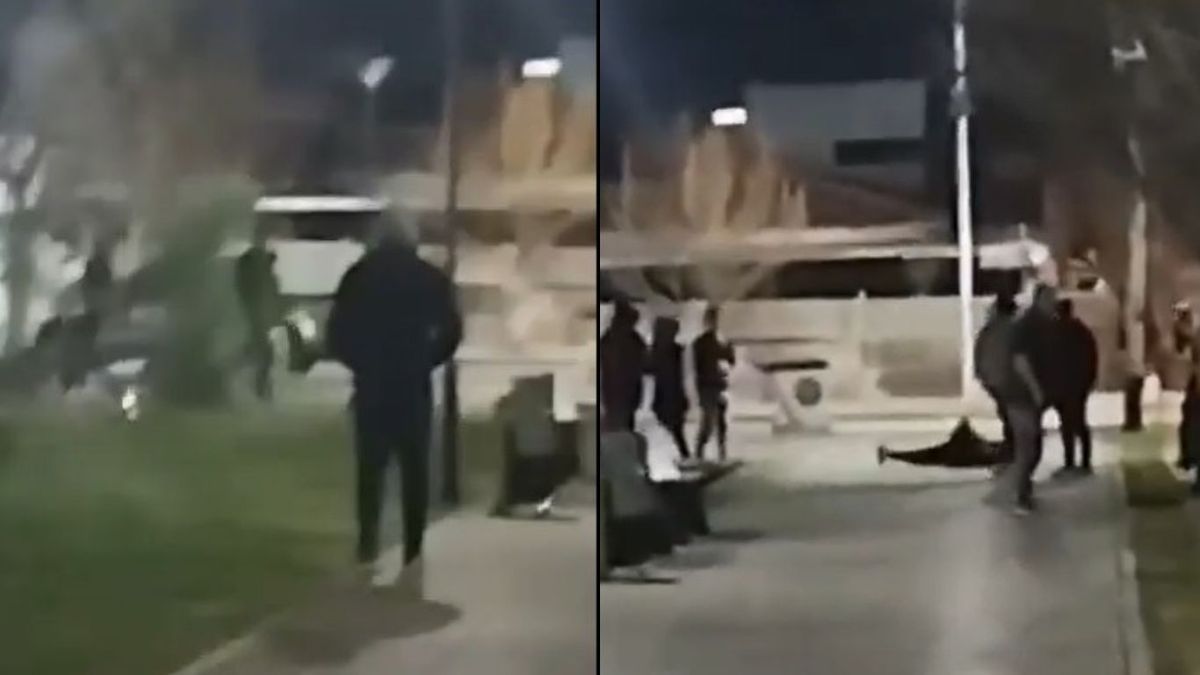 Un policía pateó en la cabeza a un chico desmayado en el piso. (Foto: captura de video)