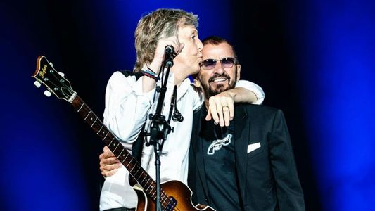 Encuentro Beatle: Paul McCartney y Ringo Starr tocaron juntos en Los Ángeles