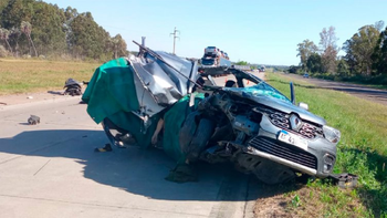 Un hombre murió tras un choque entre un auto y un camión en la Ruta 14