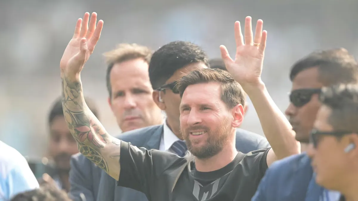 Lionel Messi estuvo un breve paso por el evento antes del caos. 