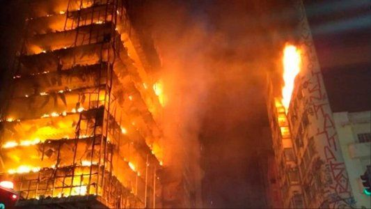 Impactantes imágenes del derrumbe de un edificio en San Pablo que dejó al menos un muerto