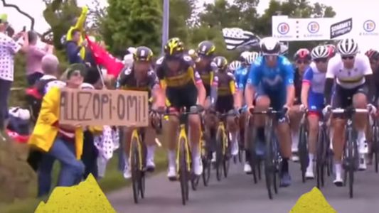 Detuvieron a la mujer que causó el accidente en el Tour de France: cuál podría ser la pena