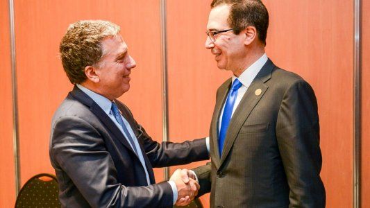 Dujovne quiere destrabar la crisis del acero y apela a la buena relación de Macri y Trump