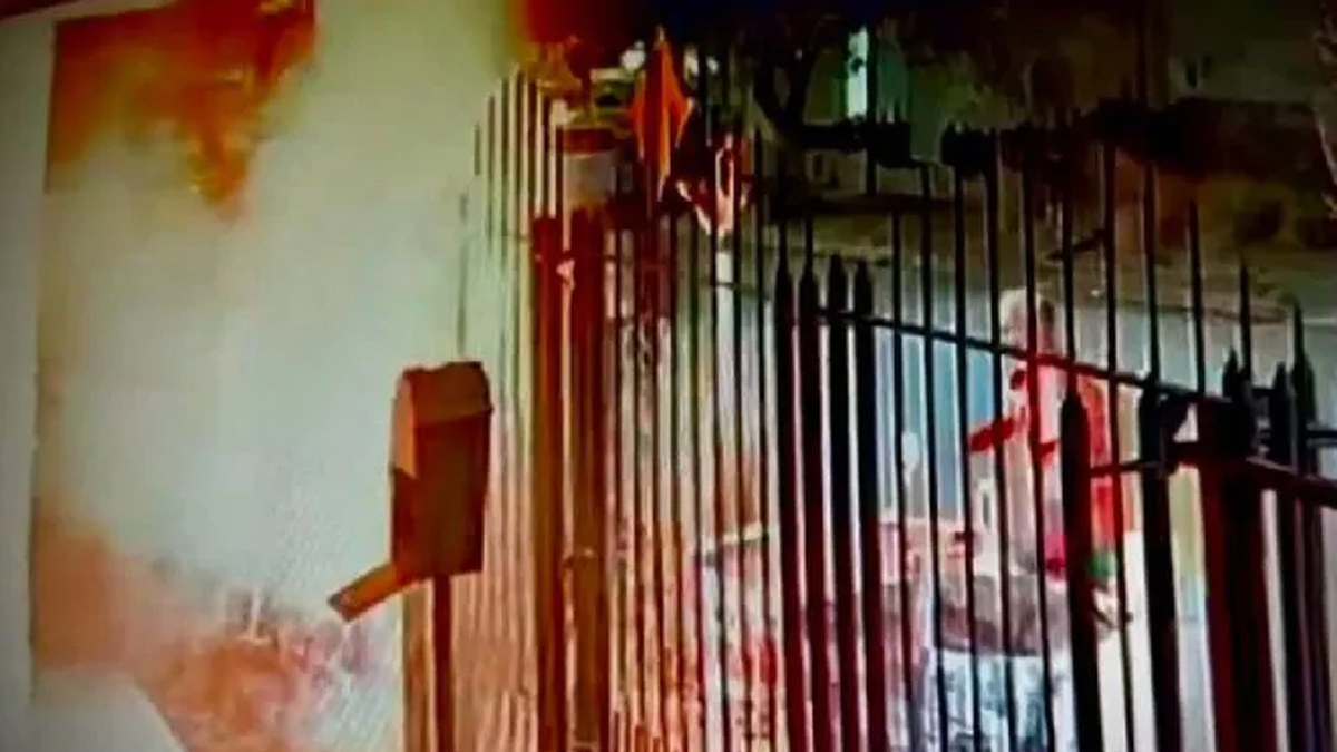 El hombre intentó prender fuego una casa en Santa Genoveva.