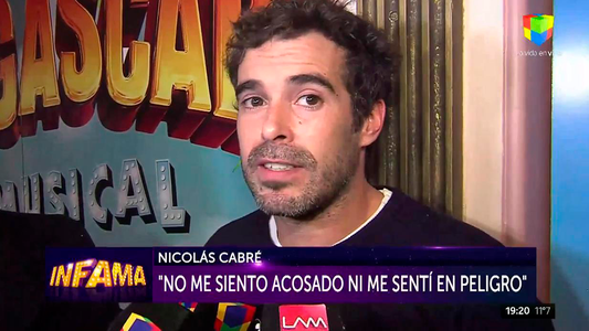 Nicolás Cabré contó por qué se enojó con las tres mujeres que lo acosaron en medio de una función