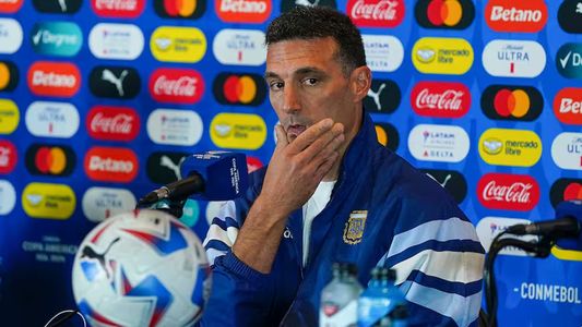 ¿Cómo tenés mi número?: Lionel Scaloni cruzó a un periodista en medio de la conferencia de prensa