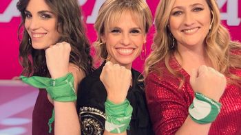 Mariana Fabbiani hizo su programa con el pañuelo verde