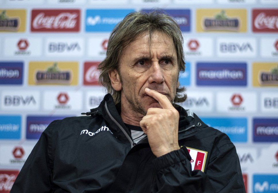 Qué posición tomó Gareca, DT de Perú, con respecto a la posible llegada de Paolo Guerrero a Boca