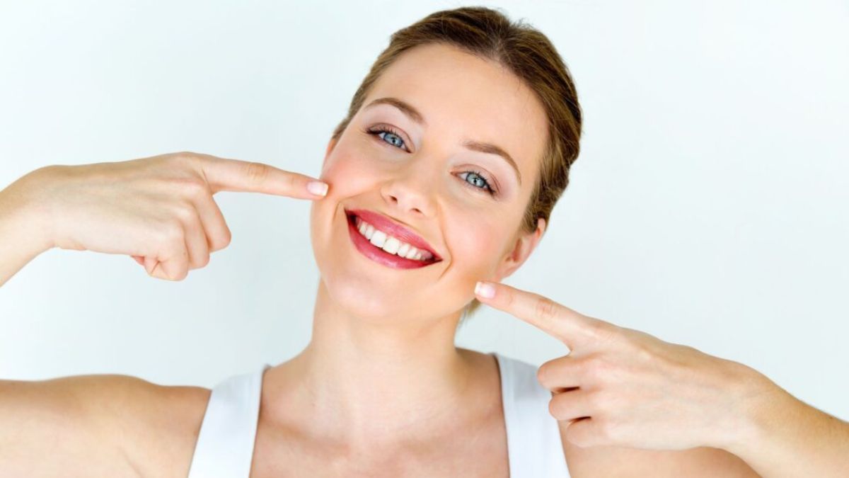Cómo mantener una sonrisa perfecta: consejos esenciales en el Día del Odontólogo.