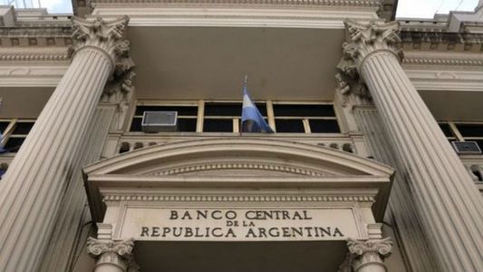 El Banco Central acumula 24 ruedas con compras de dólares y ya alcanzó más del 13% de la meta anual