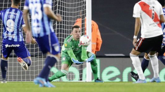 Armani volvió a fallar en el gol de Atlético Tucumán contra River: mirá el video