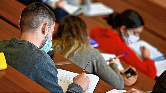 El Presidente anunciará este lunes la ampliación del alcance de las becas Progresar para adolescentes de 16 y 17 años