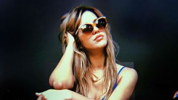 La imagen retro de la adolescencia de Flor Vigna