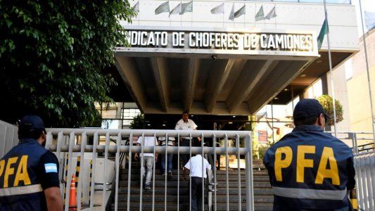Allanamiento en el Sindicato de Camioneros por una denuncia de extorsión
