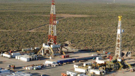Gremios y empresas petroleras elaborarán un plan para retrotraer la totalidad de los despidos