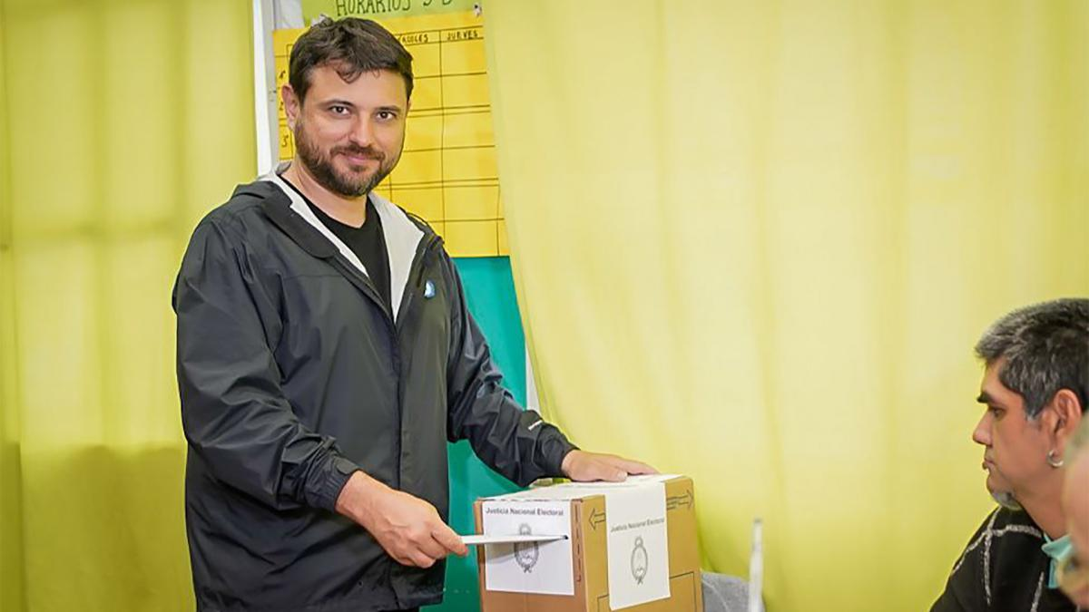 Votó Juan Grabois. (Foto: X) Votó Juan Grabois. (Foto: X)