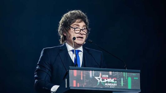 Javier Milei regresó a la Argentina y retoma la agenda en medio de fuertes desafíos económicos