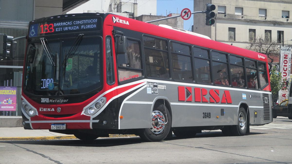 133, una de las siete líneas de colectivos no funcionan en el AMBA por un reclamo de sueldos de choferes (Foto: archivo) 133, una de las siete líneas de colectivos no funcionan en el AMBA por un reclamo de sueldos de choferes (Foto: archivo)