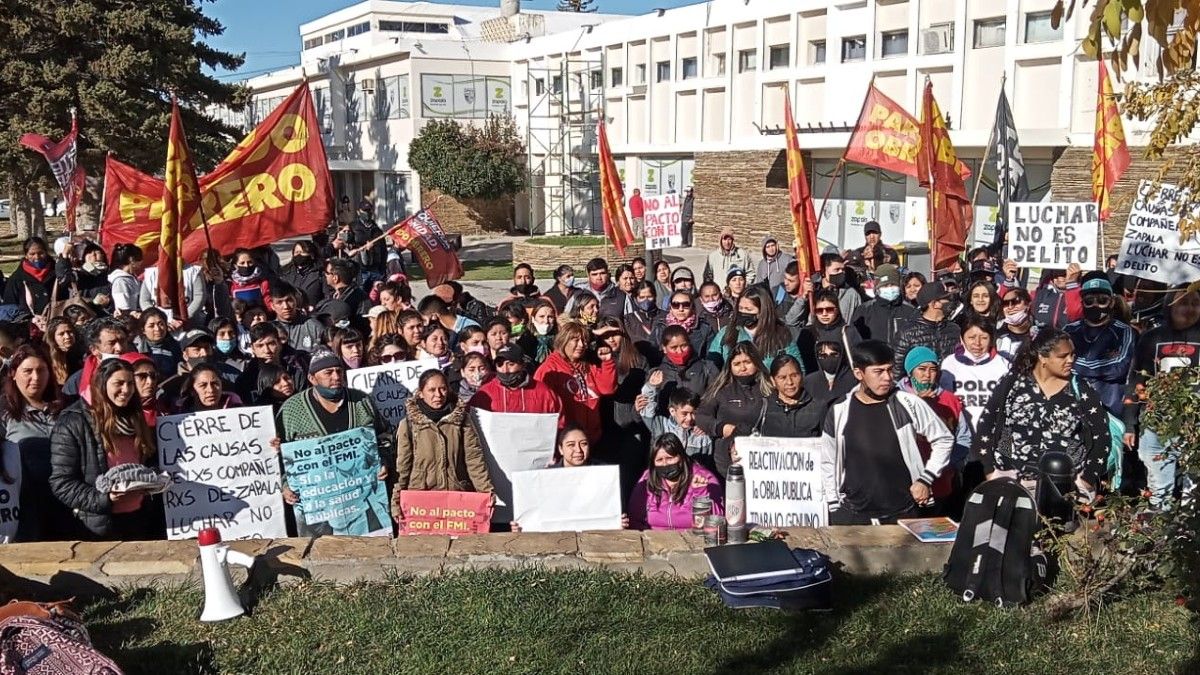 La Marcha Federal Piquetera ya inició en distintos puntos del país y se estima que unas 100.000 personas van a concentrarse el próximo jueves en la Plaza de Mayo.&nbsp;