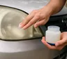 El truco de la vaselina en los faros del auto: para qué sirve y cuándo conviene usarlo