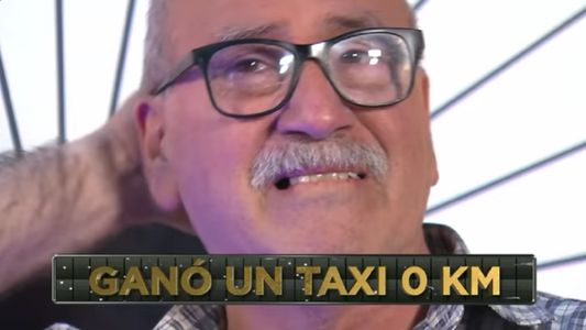 Oscar, el taxista que ganó un O KM y se quebró al aire al dedicarle el premio a su familia