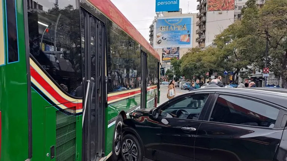 El hombre declaró que se quedó sin frenos. (Foto: Yahoo) El hombre declaró que se quedó sin frenos. (Foto: Yahoo)