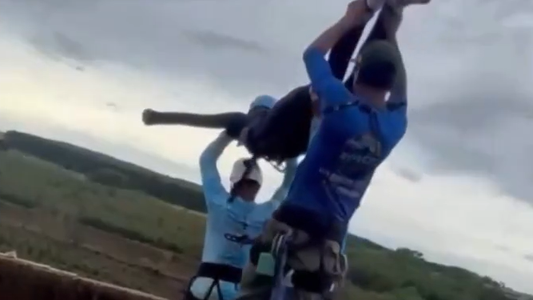Tragedia en Brasil: una joven murió al ser arrojada al vacío sin cuerda durante una práctica de puenting