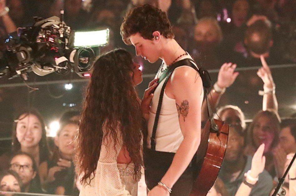 El espectáculo de Shawn Mendes y Camila Cabello en los MTV VMAs 2019