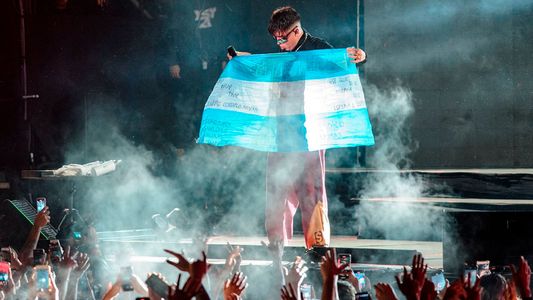 El trapero YSY paró el recital al escuchar el que no salta es un inglés y desató la polémica