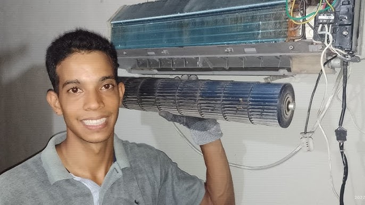 Por qu&eacute; sale humo del aire acondicionado