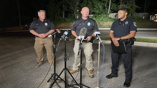 Conmoción en Estados Unidos por un nuevo tiroteo, esta vez en una iglesia: al menos dos muertos y un herido