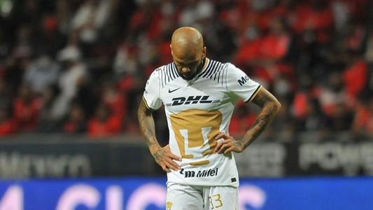 Más problemas para Dani Alves: la millonaria indemnización que le exige Pumas de México