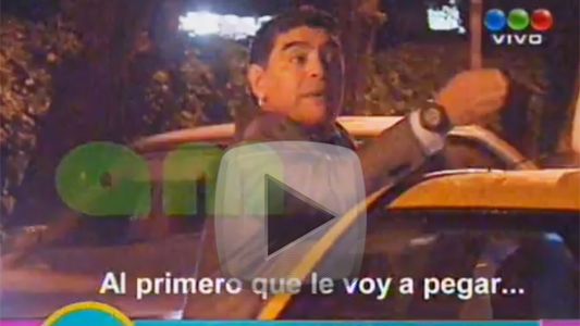 Las imágenes de Maradona agrediendo a un periodista gráfico