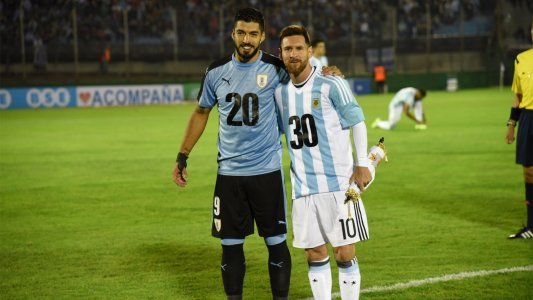 Fuentes del gobierno desmienten que Argentina se baje de la candidatura para organizar el Mundial 2030