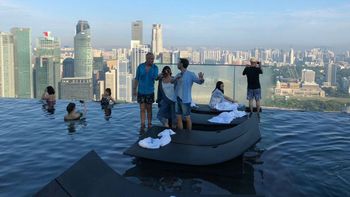 Por primera vez echaron a Marley de un juego en un parque de diversiones