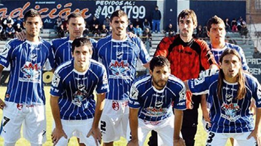 El antecedente más cercano a River: CADU, el equipo que se presentó con ocho jugadores y dio pelea