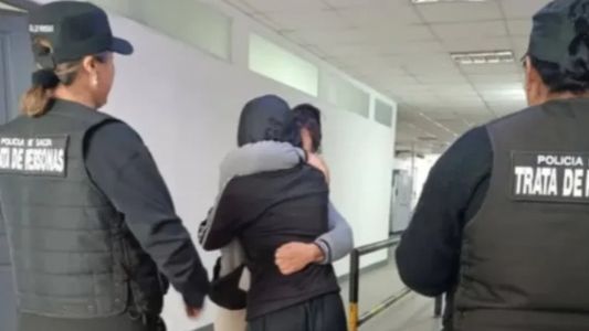 Rescataron a una adolescente argentina víctima de trata y explotación sexual en Bolivia: el emotivo reencuentro con su madre