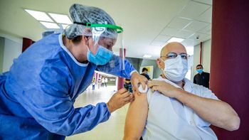 Ciudad probará combinar vacunas con voluntarios para reemplazar la Sputnik V II