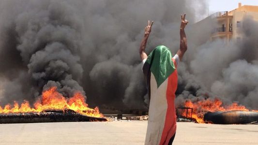 Sudán, al borde de una guerra civil: más de 100 muertos por la lucha entre el presidente y el vice