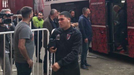 Se lesionó Nacho Fernández y Juanfer Quintero será titular ante Independiente