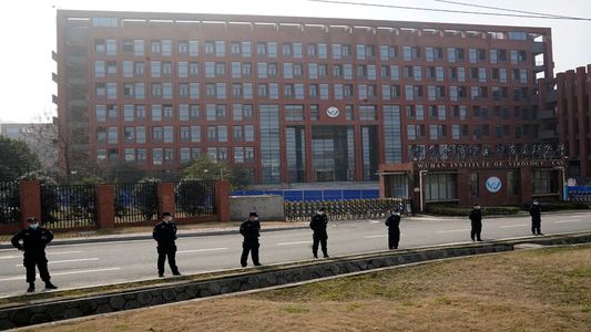 ¿La pandemia comenzó con una fuga? Estados Unidos analiza informes aún secretos que revelarían el misterio