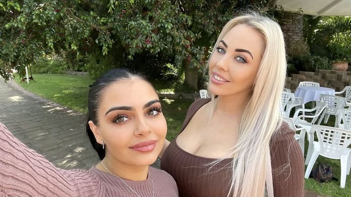 Vio que su hija ganaba fortunas en OnlyFans, dejó su empleo y ahora trabajan juntas