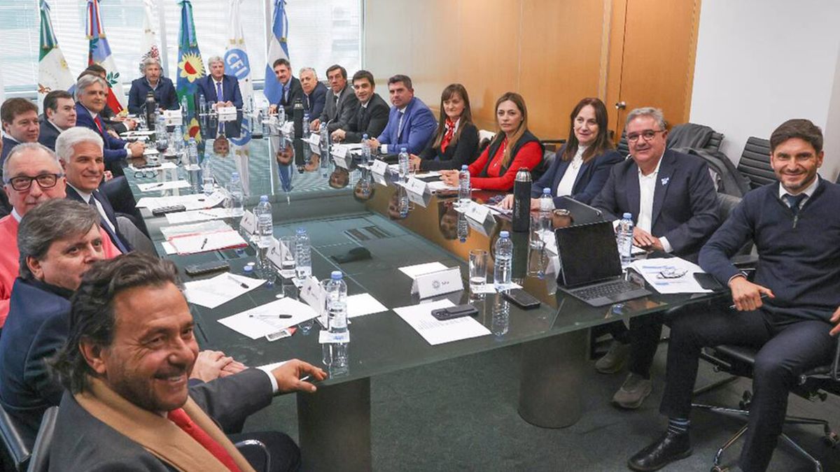 Los gobernadores del peronismo en el norte del país enfrentan las listas de La Libertad Avanza