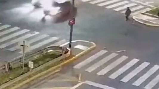 Así fue el momento en el que el polista atropelló, mató y huyó en la Av. 9 de Julio